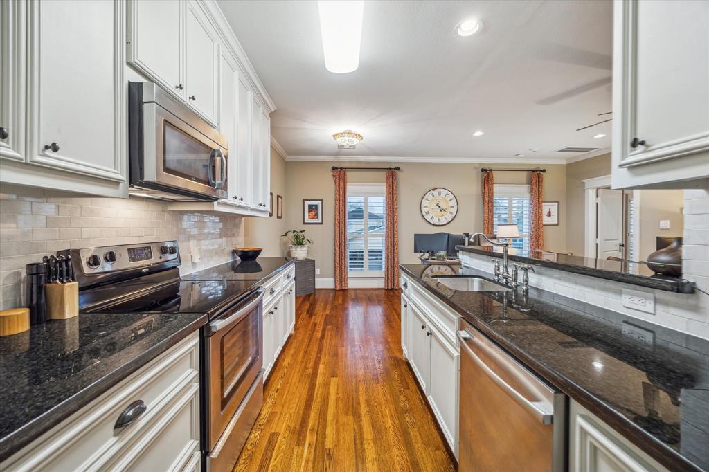 300 E 26th Street, Houston, Texas image 33
