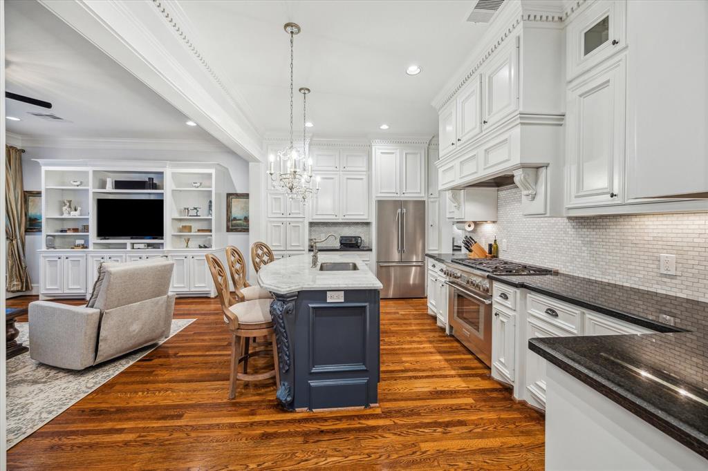 300 E 26th Street, Houston, Texas image 9