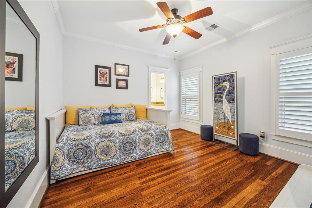 300 E 26th Street, Houston, Texas image 28