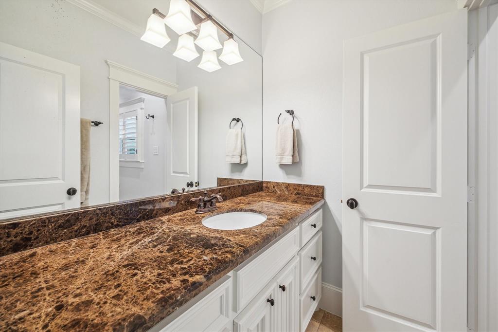 300 E 26th Street, Houston, Texas image 27