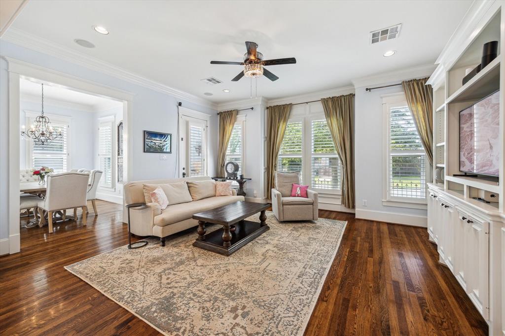 300 E 26th Street, Houston, Texas image 11