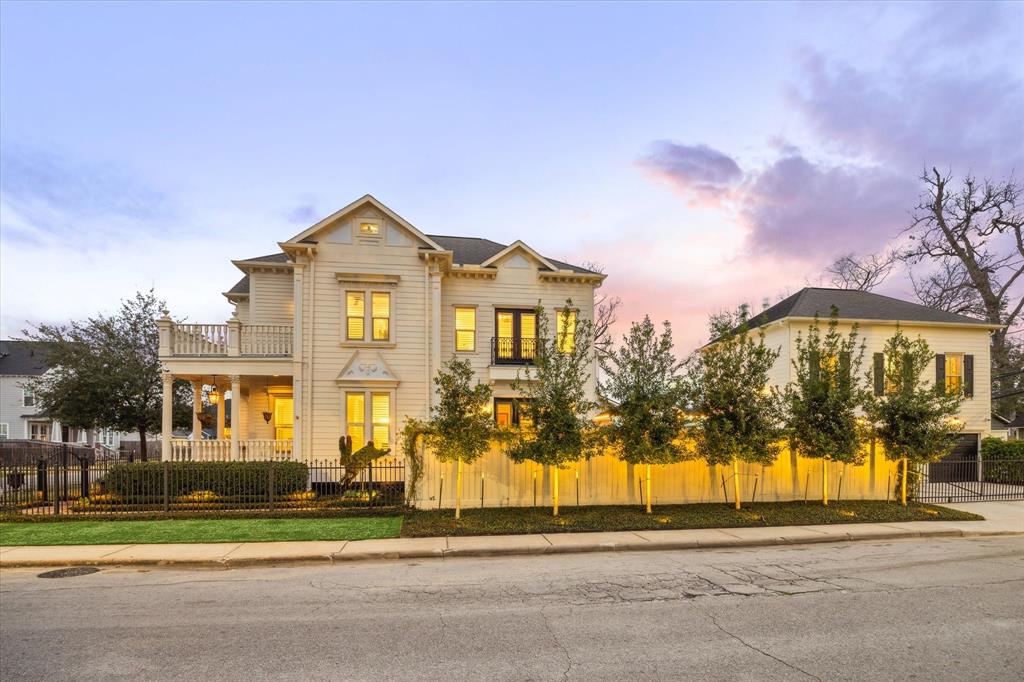 300 E 26th Street, Houston, Texas image 44