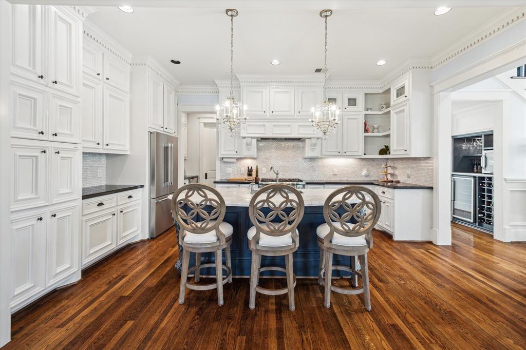 300 E 26th Street, Houston, Texas image 6