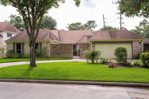 906 Dominion Drive Katy TX 77450
