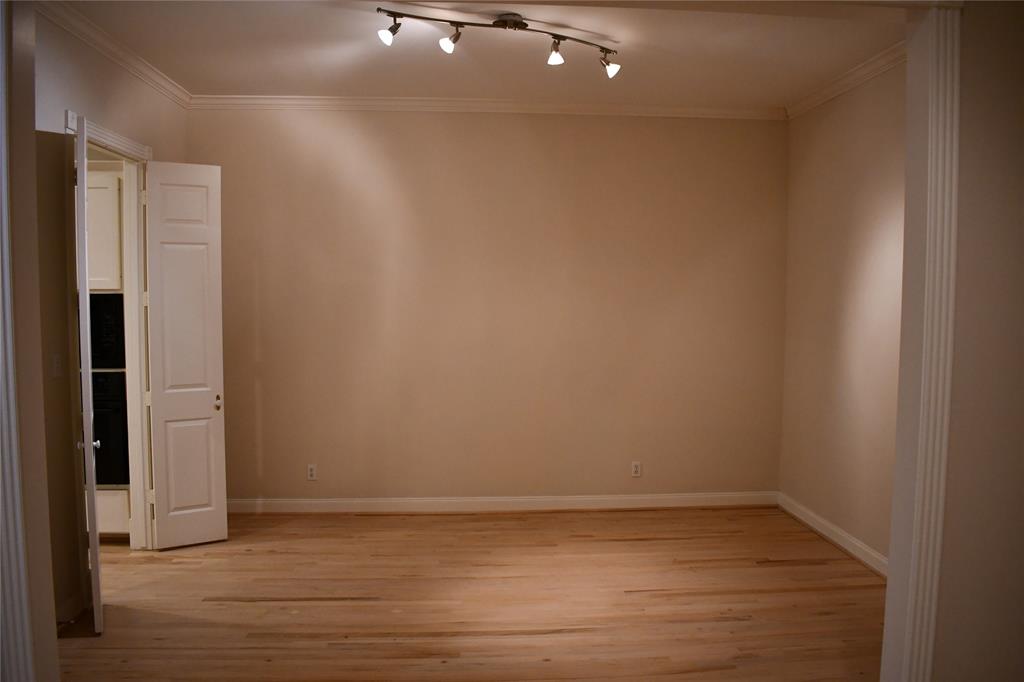 2215 Sheridan Street, Houston, Texas image 11