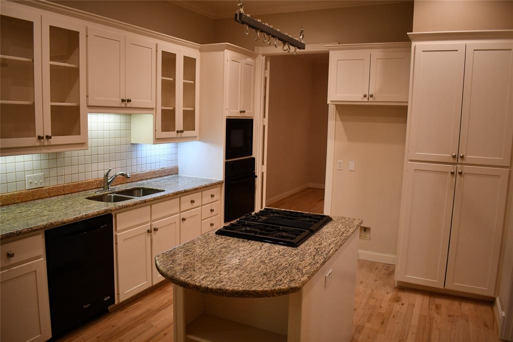2215 Sheridan Street, Houston, Texas image 10