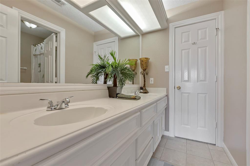 13066 Laura Lake Drive, Willis, Texas image 31
