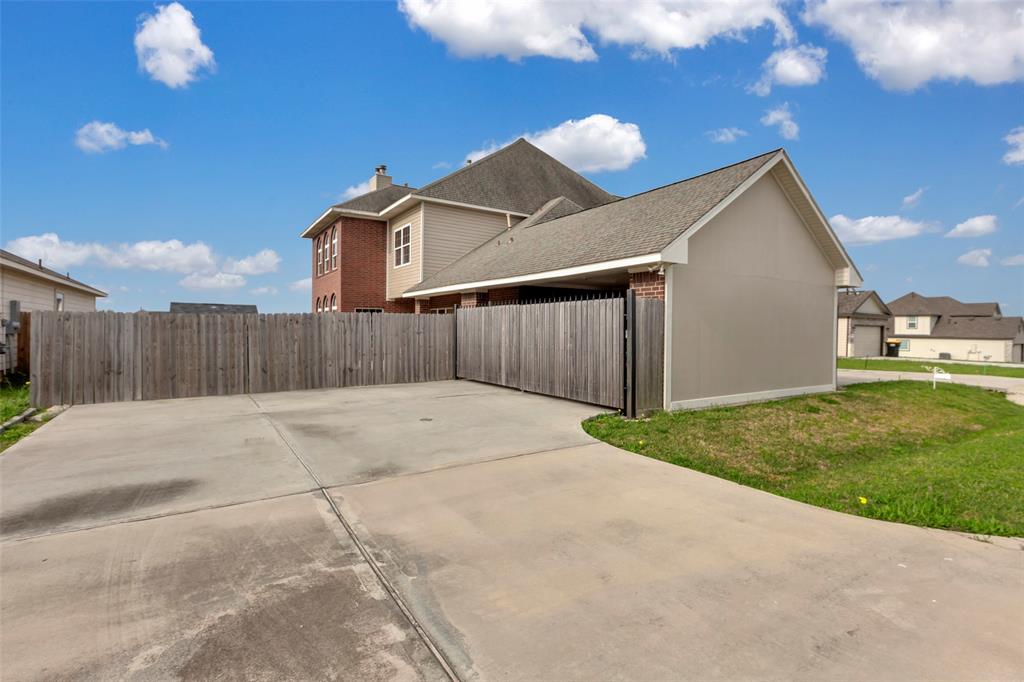 13066 Laura Lake Drive, Willis, Texas image 33