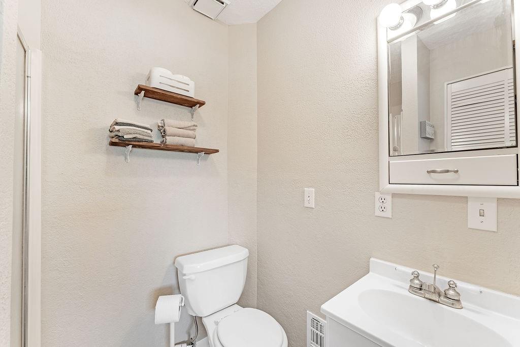 210 W Lakeview, Onalaska, Texas image 21