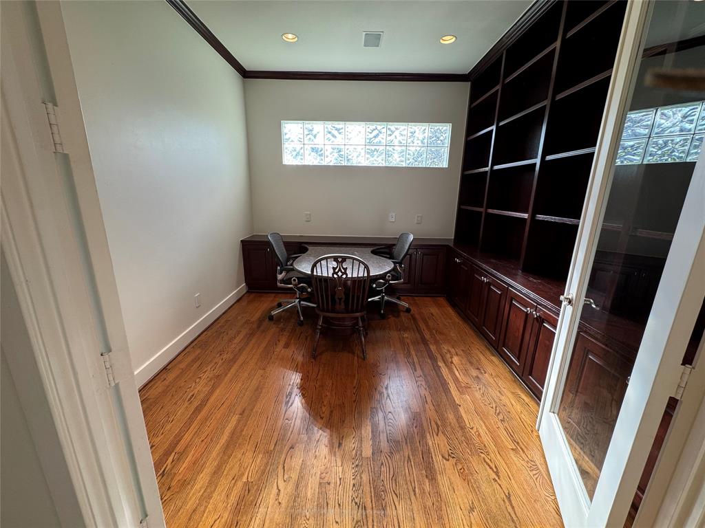 4812 Braeburn Drive, Bellaire, Texas image 20