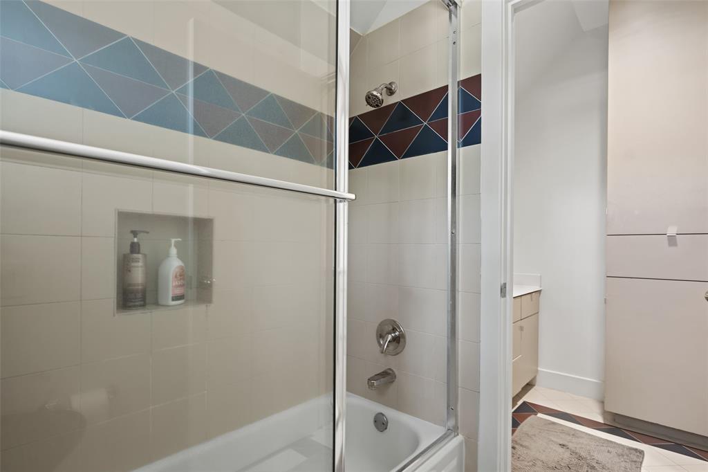 4812 Braeburn Drive, Bellaire, Texas image 37