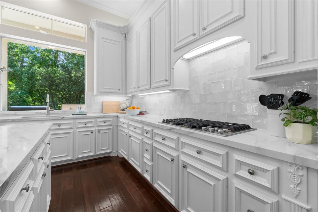 91 N Hunters Crossing Circle, The Woodlands, Texas image 15