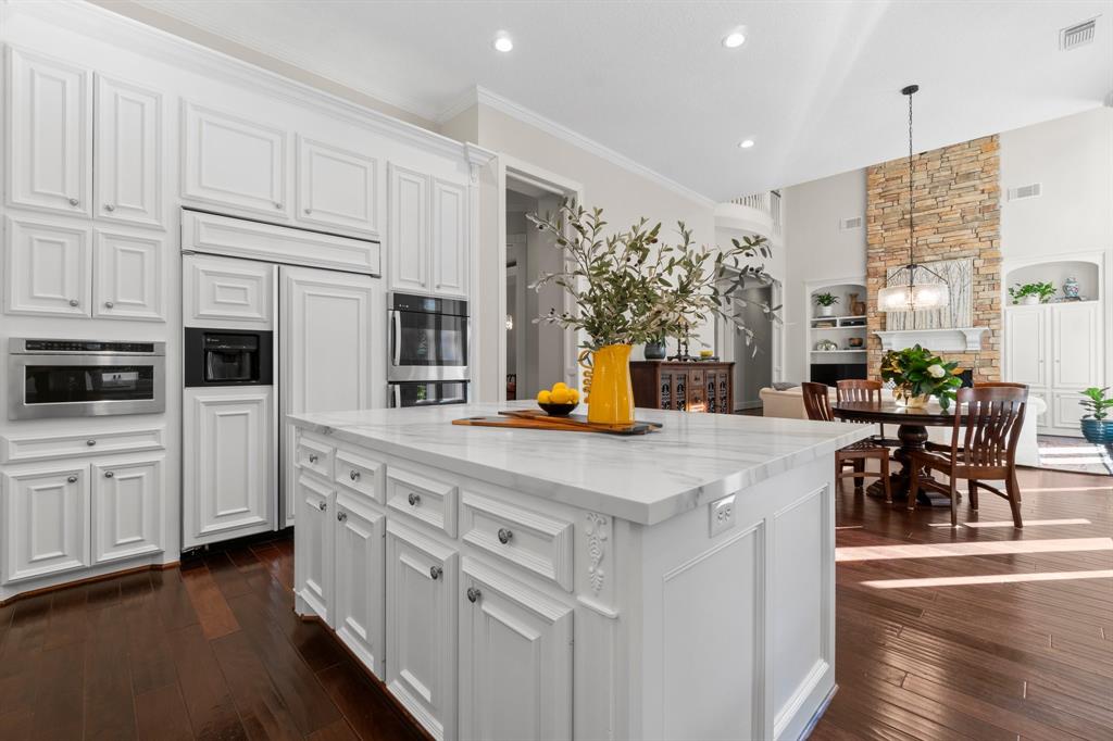 91 N Hunters Crossing Circle, The Woodlands, Texas image 13
