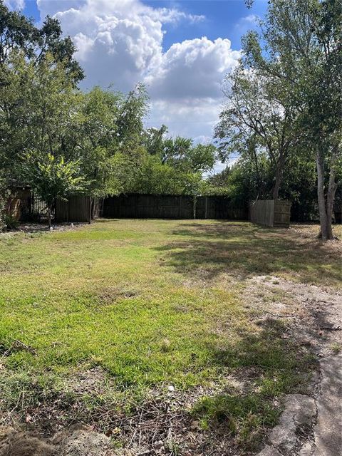 4305 Lafayette Street Bellaire TX 77401