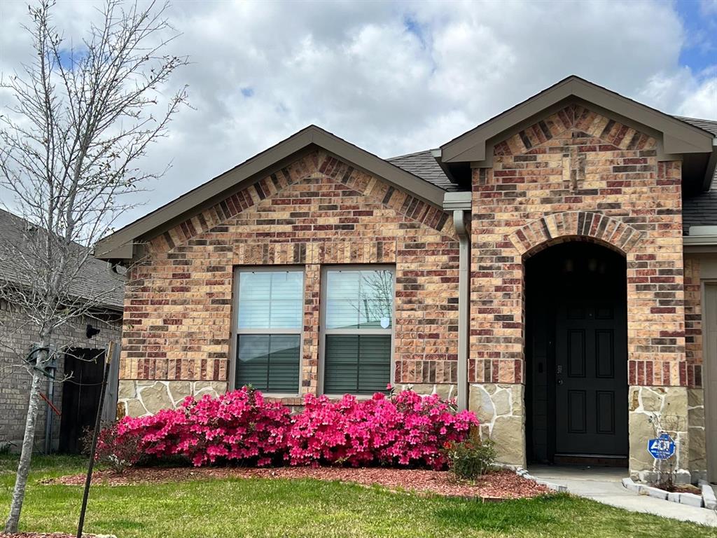 3923 Hawaiian Court, Baytown, Texas image 1
