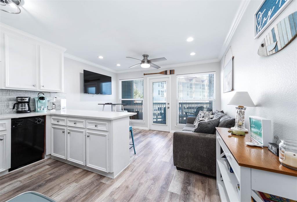 property-search 3 10811 San Luis Pass Road 1118