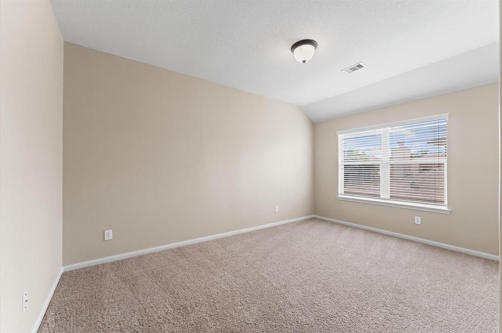 406 Oak Stream Drive, Conroe, Texas image 32