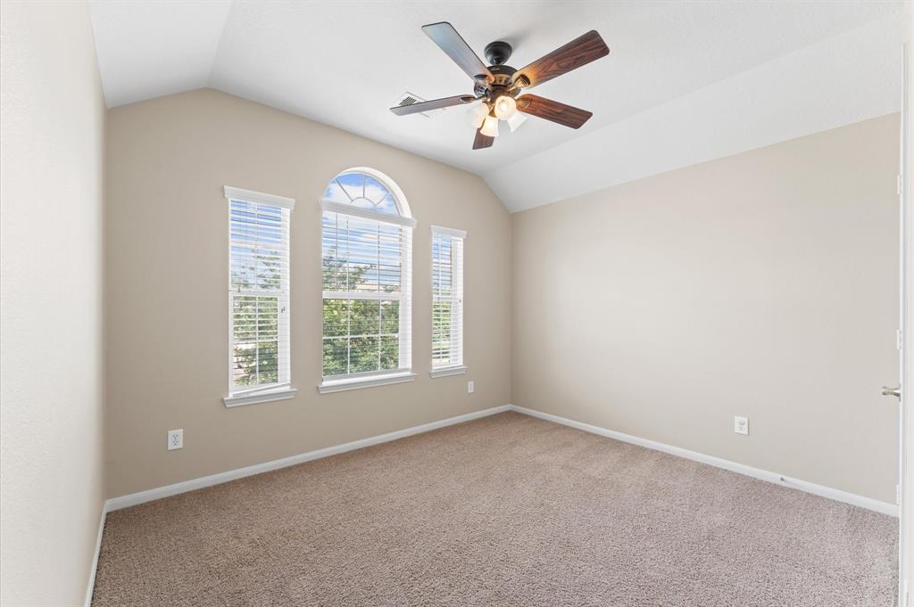 406 Oak Stream Drive, Conroe, Texas image 34