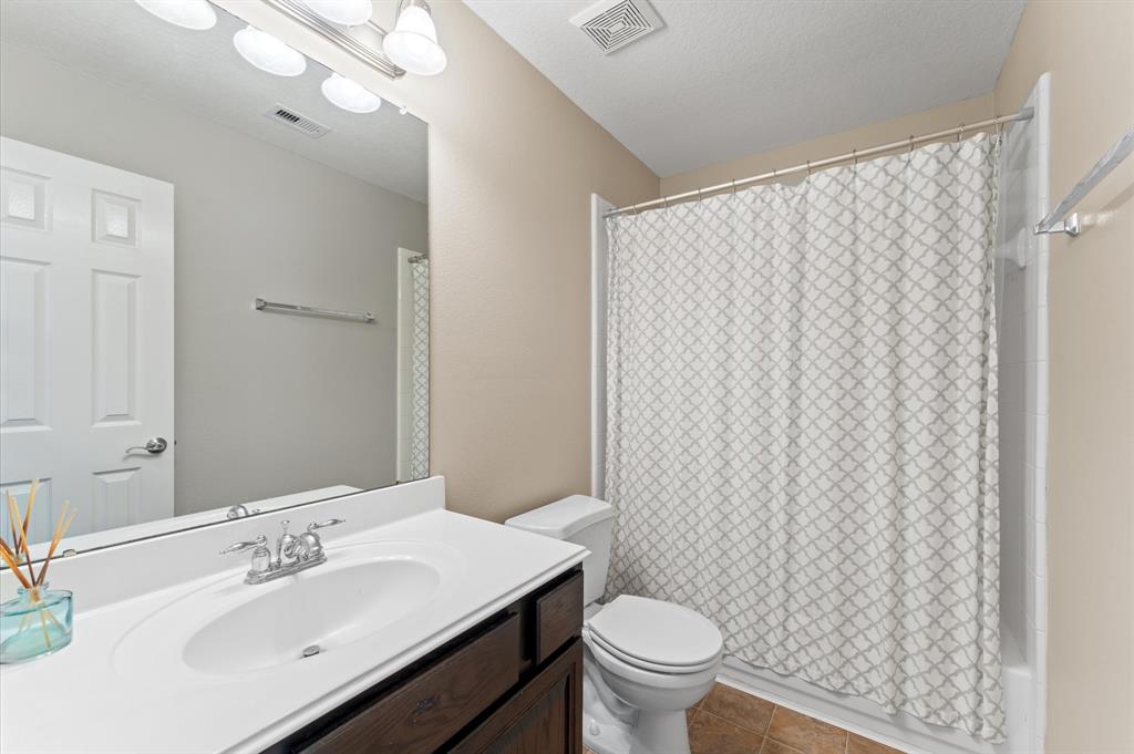 406 Oak Stream Drive, Conroe, Texas image 30