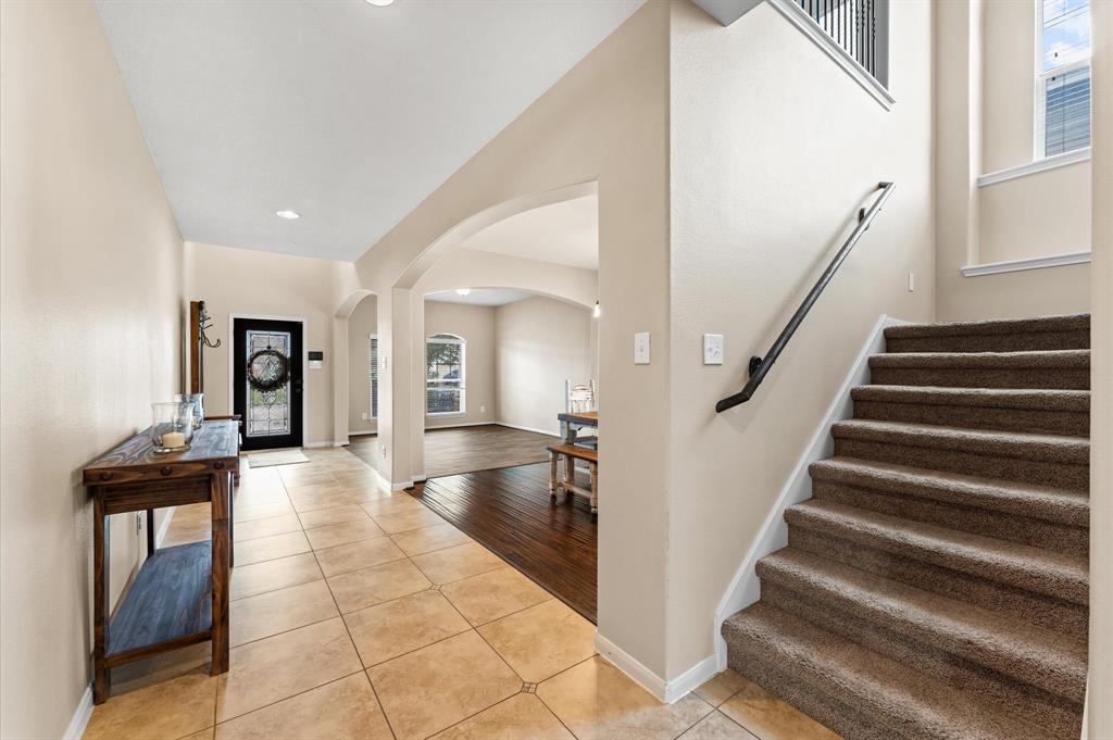 406 Oak Stream Drive, Conroe, Texas image 7