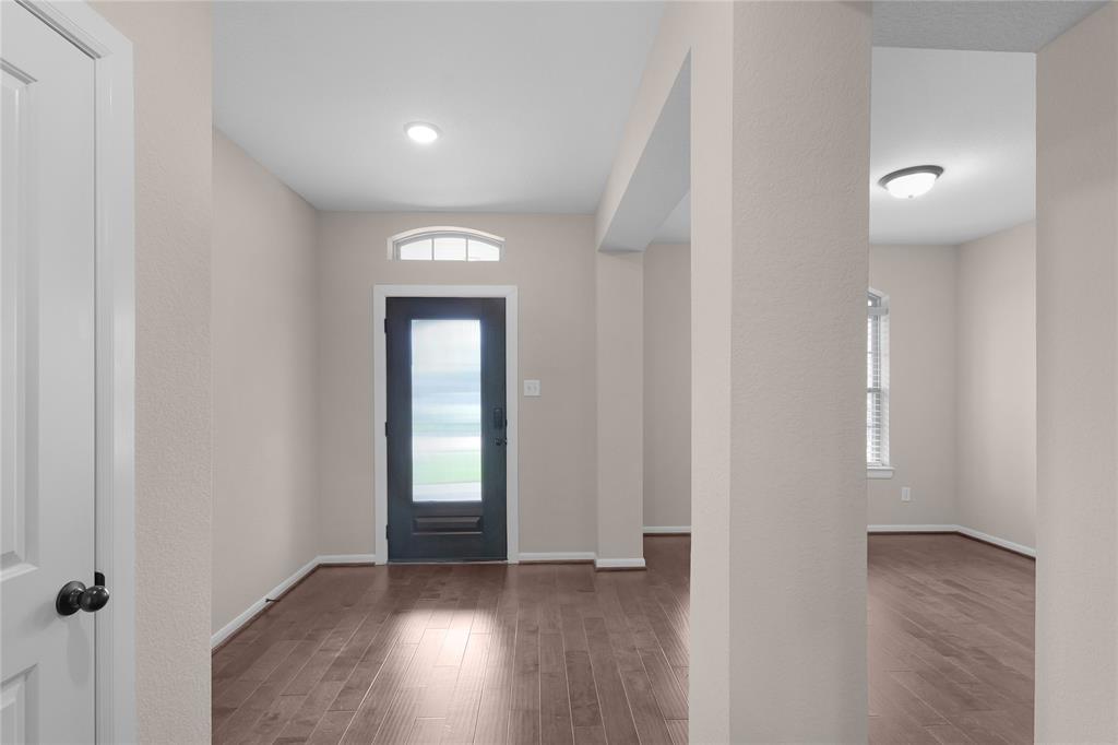 23827 Via Leoni Drive