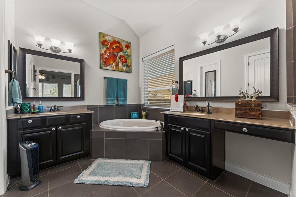 15907 Pine Country Boulevard, Tomball, Texas image 17