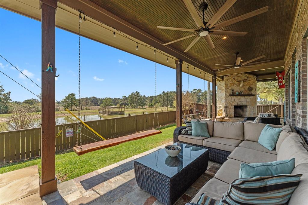 15907 Pine Country Boulevard, Tomball, Texas image 40
