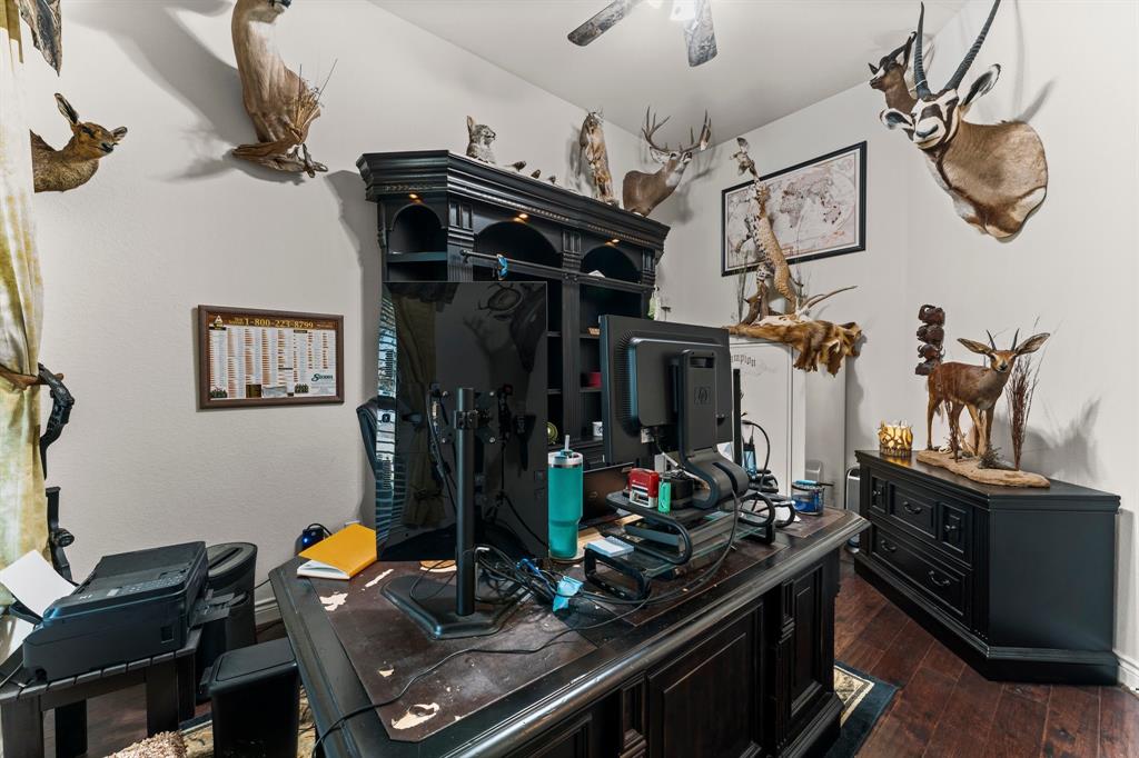15907 Pine Country Boulevard, Tomball, Texas image 32