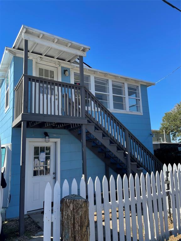 2325 Saladia Street, Galveston, Texas image 2