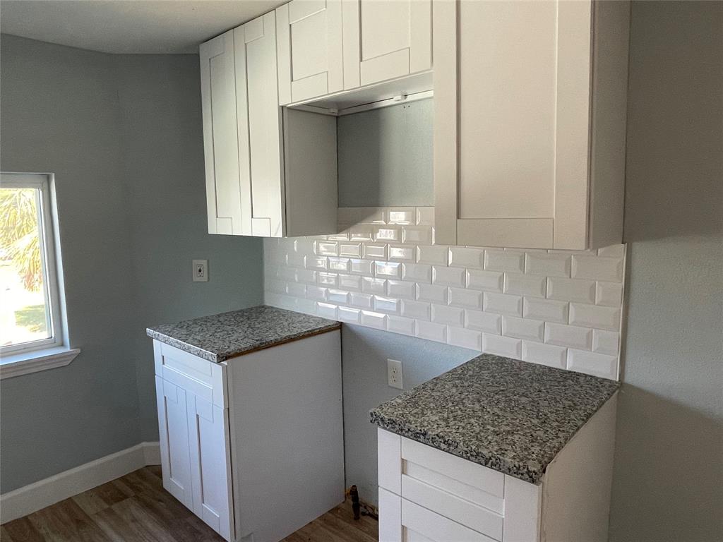 2325 Saladia Street, Galveston, Texas image 11