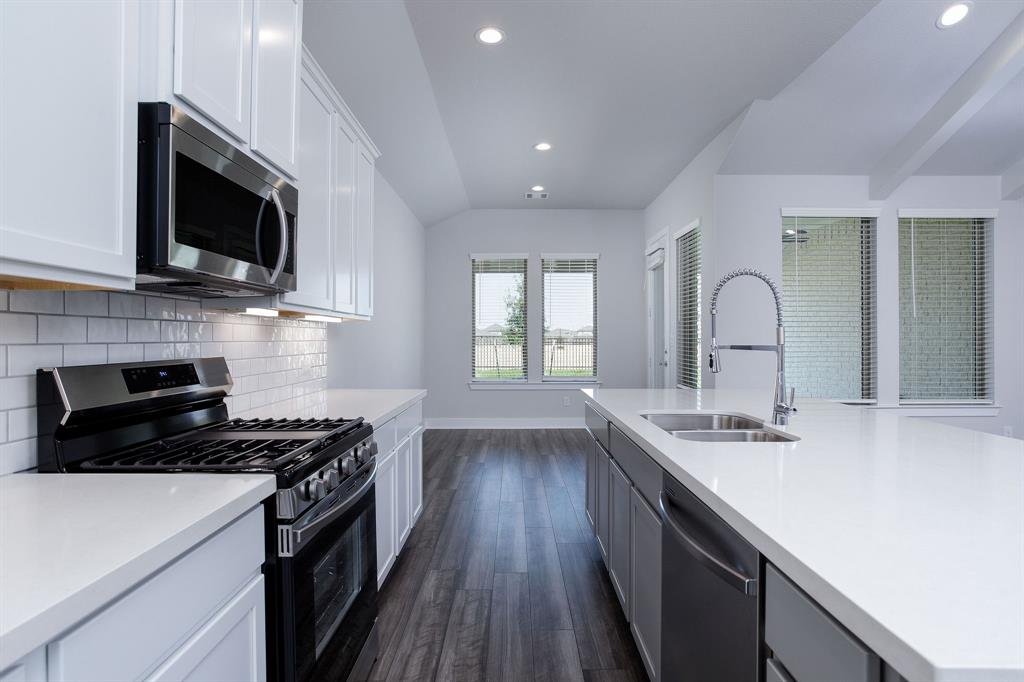 7603 Coral Lake Drive, Cypress, Texas image 10