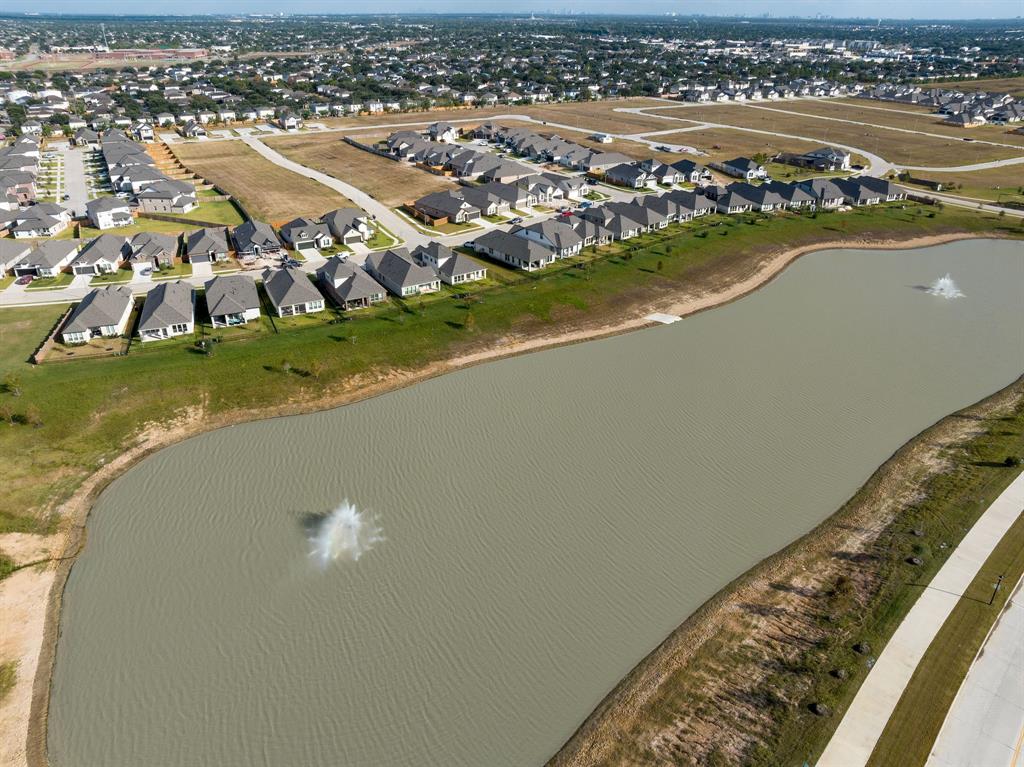 7603 Coral Lake Drive, Cypress, Texas image 33