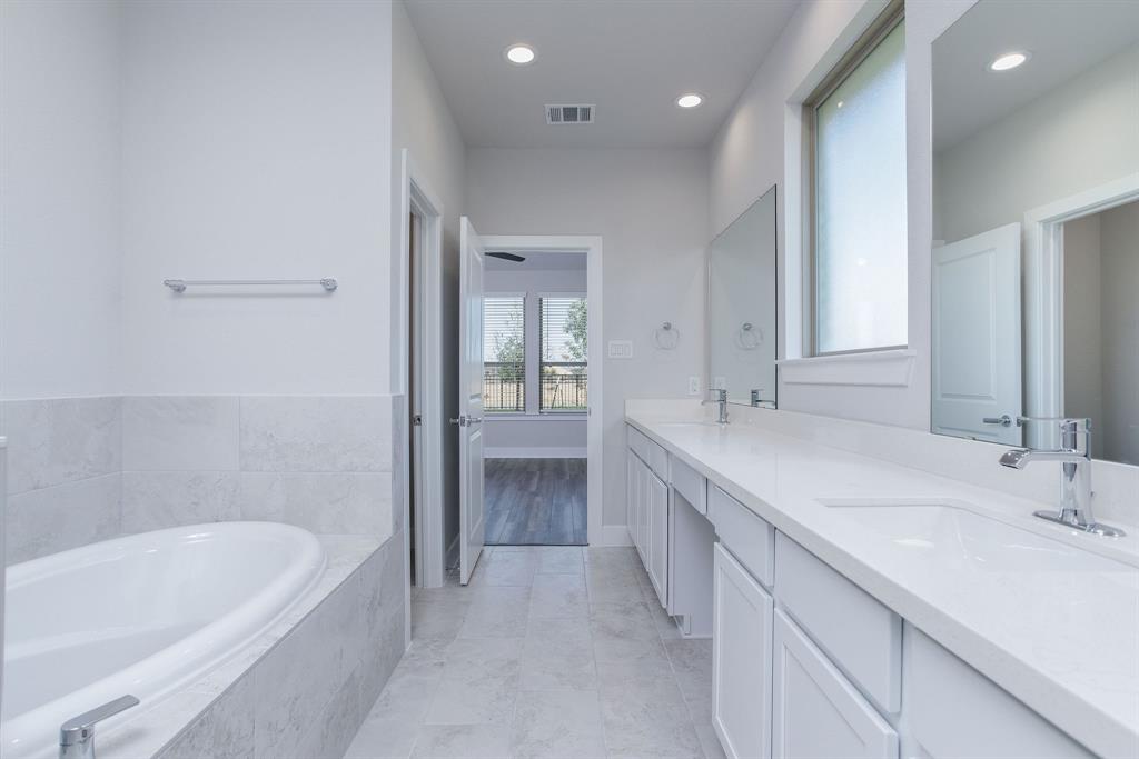 7603 Coral Lake Drive, Cypress, Texas image 19