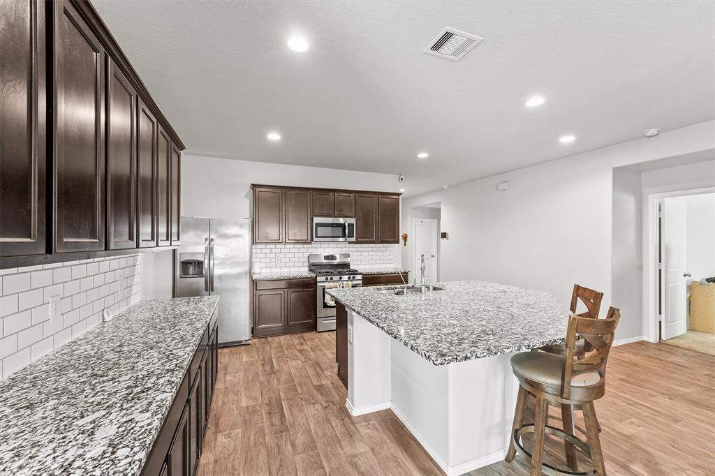 707 Acacia Park Lane, Rosharon, Texas image 5