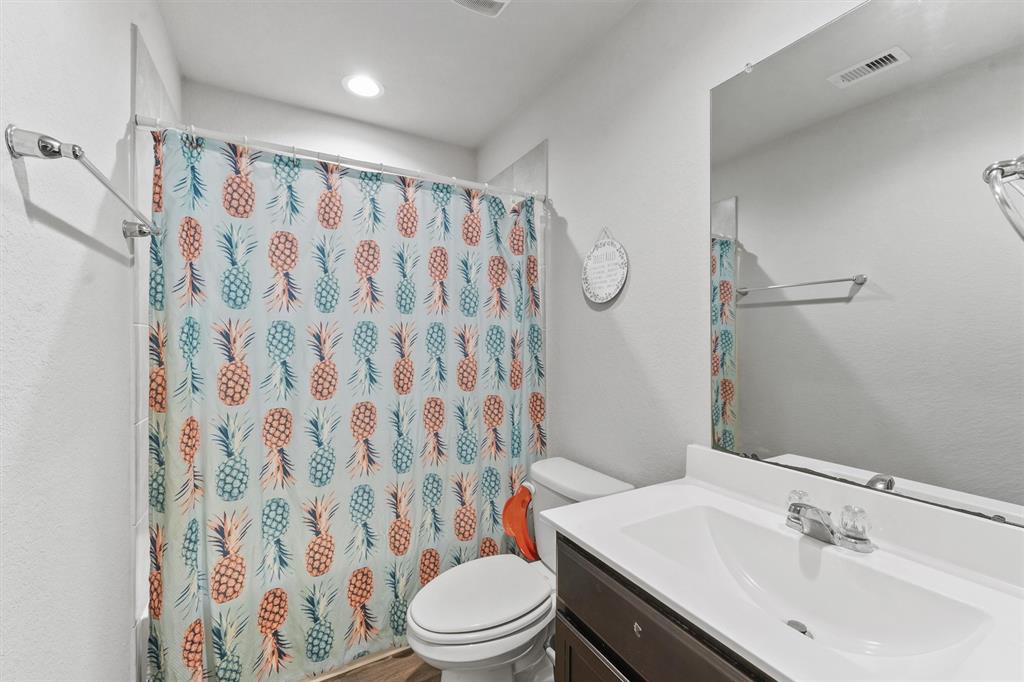 707 Acacia Park Lane, Rosharon, Texas image 15