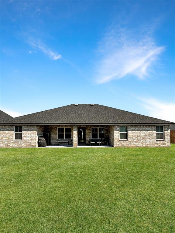 608 Greystone Lane, Angleton, Texas image 8