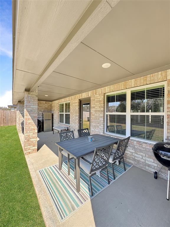 608 Greystone Lane, Angleton, Texas image 11