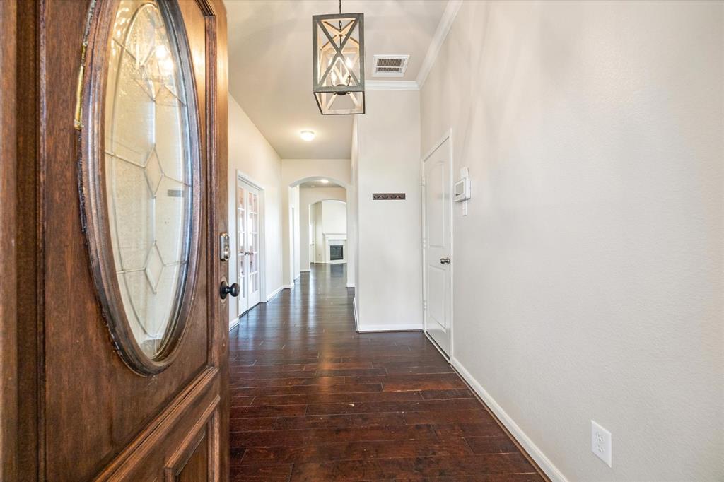7304 Valentine Lane
