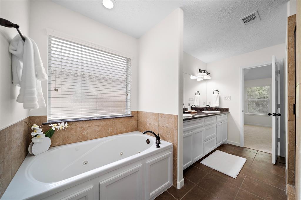 186 Harley Drive, Montgomery, Texas image 17