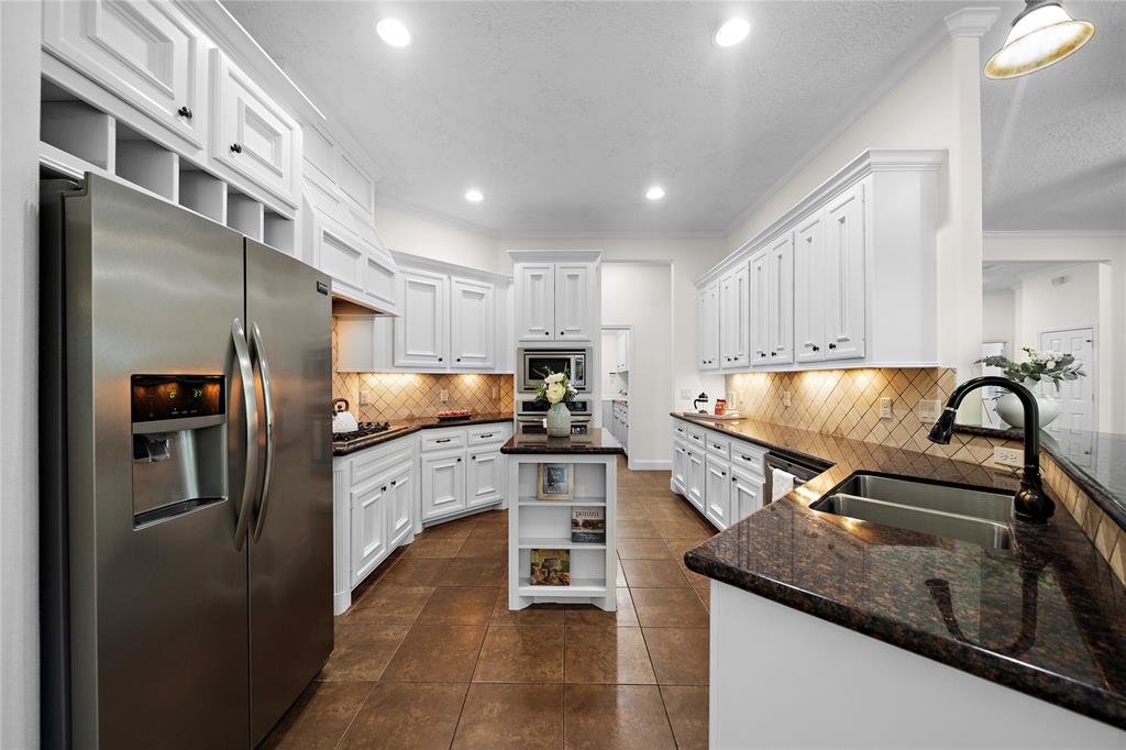 186 Harley Drive, Montgomery, Texas image 12