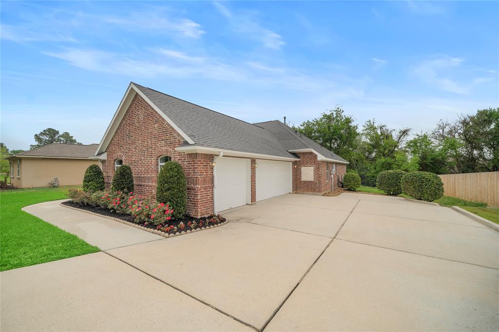 186 Harley Drive, Montgomery, Texas image 4