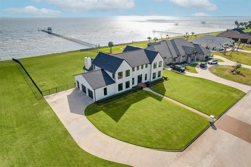 6350 Dow Reef Drive