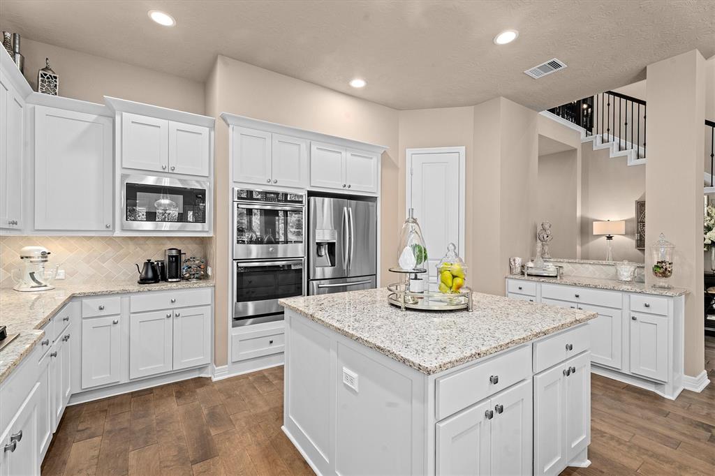 206 Unique Court, Rosharon, Texas image 15