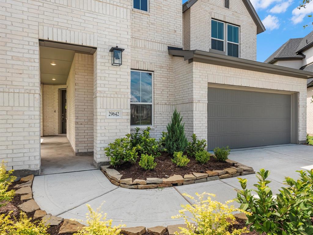 29715 Burcreek Lane, Fulshear, Texas image 3