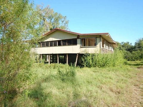 Photo of 440 Weiss Bluff Road, Vidor, TX 77662 (MLS # 87614895)
