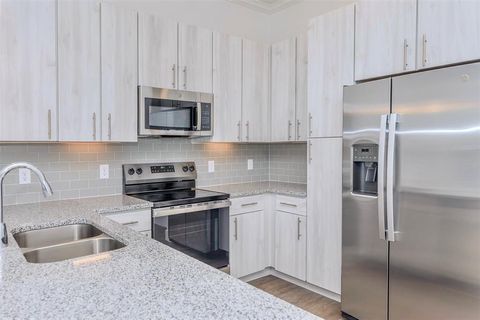 3030 GREENBUSCH 433B Katy TX 77494