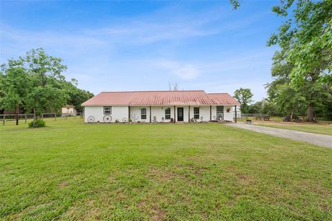 Single Family Residence in Sealy TX 6500 Muegge Road.jpg