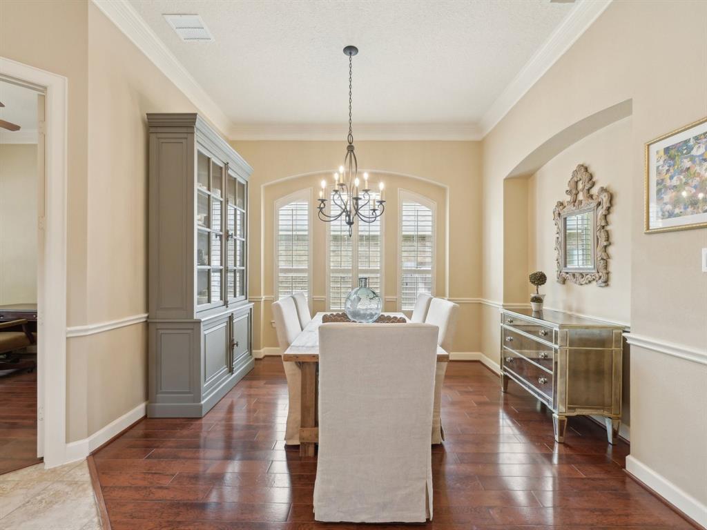 2437 Mountain Falls Court, Friendswood, Texas image 11