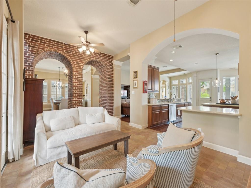 2437 Mountain Falls Court, Friendswood, Texas image 25