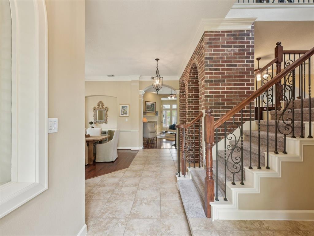 2437 Mountain Falls Court, Friendswood, Texas image 6